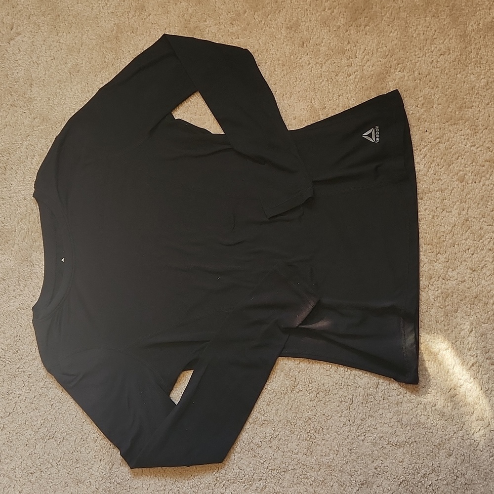 Size M black long sleeve shirt